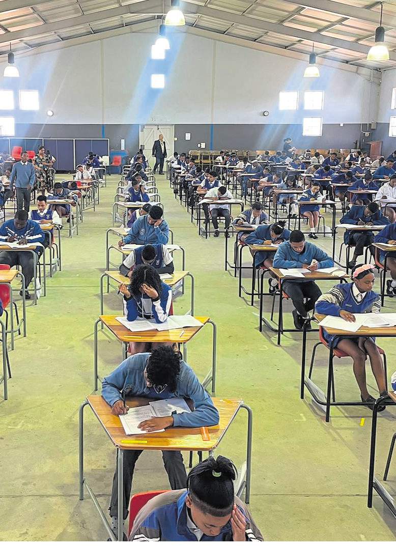 Matrieks nou in die pylvak van skooldae | Son